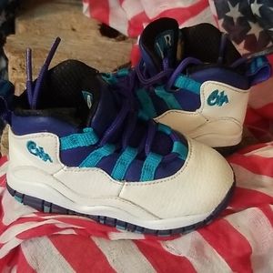 Air Jordan Retro Charlotte Hornets